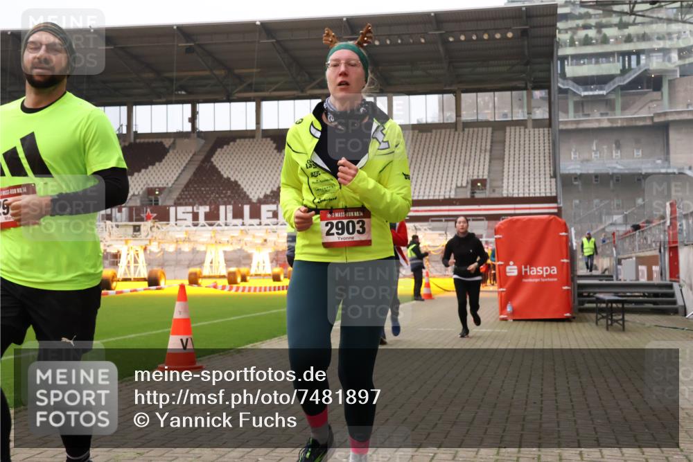 08.12.2024 - St. Pauli X-Mass-Run No. 14 Yannick Fuchs http://msf.ph/oto/7481897 08.12.2024 10:05:29 Ziel 126, 273, 312, 620, 949, 1959, 2031, 2056, 2080, 2146, 2165, 2866, 2889, 2890, 2903, 2904, 3310, 3311, 3312, 3314, 3316, 3339 meine-sportfotos.de