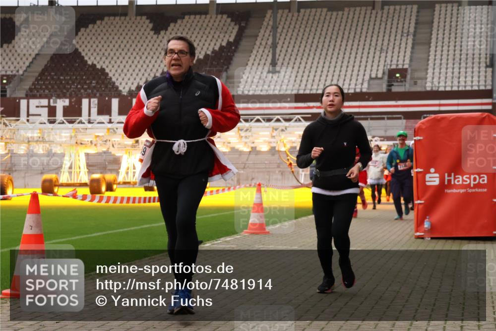 08.12.2024 - St. Pauli X-Mass-Run No. 14 Yannick Fuchs http://msf.ph/oto/7481914 08.12.2024 10:05:30 Ziel 126, 273, 312, 620, 949, 1959, 2031, 2056, 2080, 2146, 2866, 2889, 2890, 2903, 2904, 3310, 3312, 3316, 3339 meine-sportfotos.de