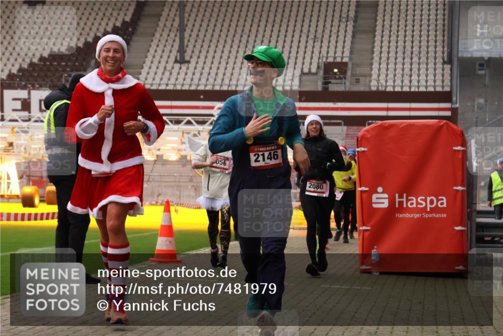 08.12.2024 - St. Pauli X-Mass-Run No. 14 Yannick Fuchs http://msf.ph/oto/7481979 08.12.2024 10:05:36 Ziel 126, 620, 751, 949, 1178, 1605, 1643, 1957, 2031, 2056, 2080, 2146, 2864, 2866, 2889, 2890, 2903, 2904, 3114, 3339 meine-sportfotos.de