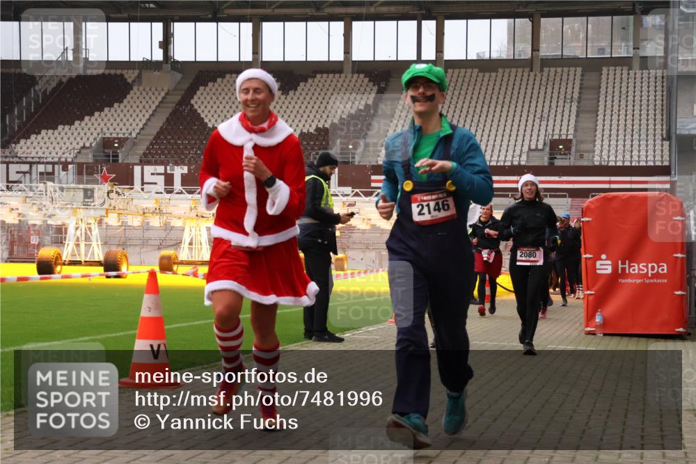 08.12.2024 - St. Pauli X-Mass-Run No. 14 Yannick Fuchs http://msf.ph/oto/7481996 08.12.2024 10:05:37 Ziel 126, 620, 751, 949, 1178, 1605, 1643, 1650, 1957, 2056, 2080, 2146, 2864, 2866, 2889, 2890, 2903, 2904, 3114, 3302, 3339 meine-sportfotos.de