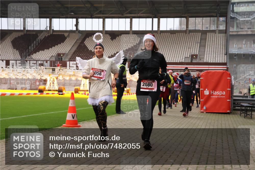 08.12.2024 - St. Pauli X-Mass-Run No. 14 Yannick Fuchs http://msf.ph/oto/7482055 08.12.2024 10:05:40 Ziel 126, 620, 751, 932, 949, 1178, 1605, 1643, 1650, 1957, 2056, 2077, 2080, 2146, 2306, 2308, 2344, 2435, 2603, 2864, 2866, 2908, 3114, 3302, 3339 meine-sportfotos.de