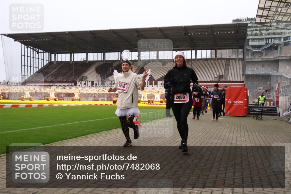 08.12.2024 - St. Pauli X-Mass-Run No. 14 Yannick Fuchs http://msf.ph/oto/7482068 08.12.2024 10:05:40 Ziel 126, 620, 751, 932, 949, 1178, 1605, 1643, 1650, 1957, 2056, 2077, 2080, 2146, 2306, 2308, 2344, 2435, 2603, 2864, 2866, 2908, 3114, 3302, 3339 meine-sportfotos.de