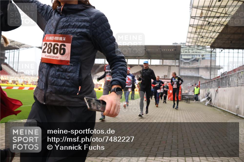 08.12.2024 - St. Pauli X-Mass-Run No. 14 Yannick Fuchs http://msf.ph/oto/7482227 08.12.2024 10:05:45 Ziel 126, 751, 932, 1178, 1605, 1643, 1650, 1957, 2056, 2077, 2080, 2146, 2306, 2308, 2344, 2435, 2603, 2864, 2866, 2908, 3114, 3115, 3118, 3302, 3339 meine-sportfotos.de