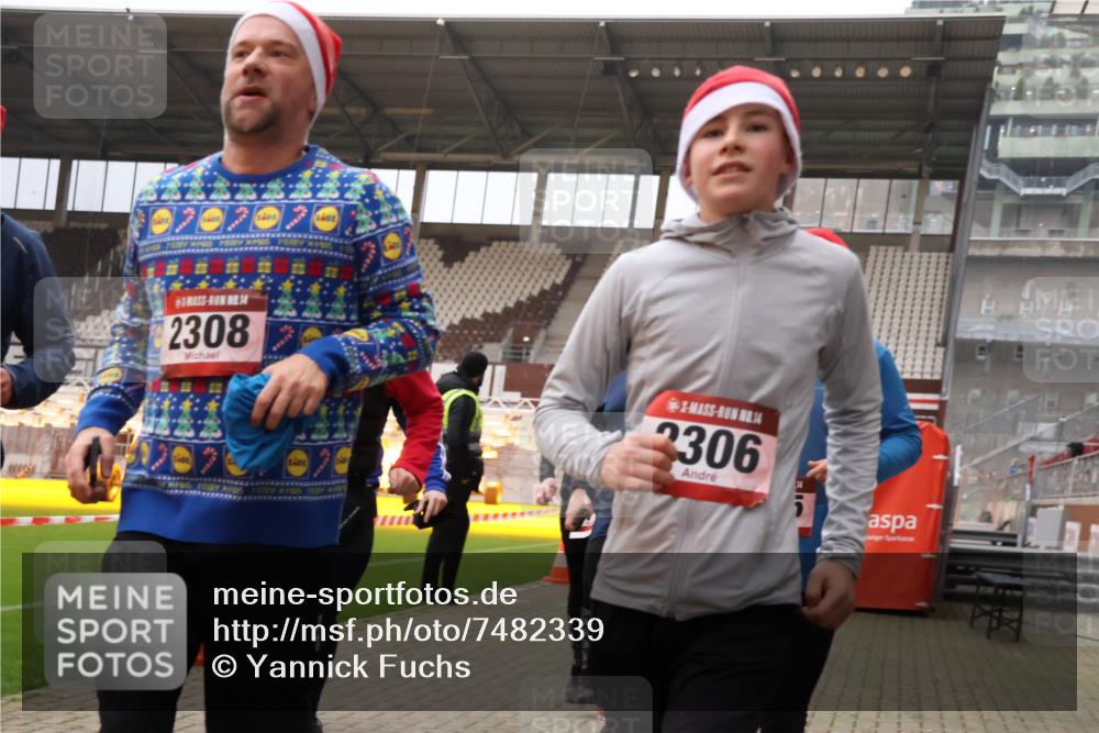 08.12.2024 - St. Pauli X-Mass-Run No. 14 Yannick Fuchs http://msf.ph/oto/7482339 08.12.2024 10:05:51 Ziel 751, 932, 1178, 1243, 1605, 1643, 1650, 1957, 2056, 2077, 2080, 2306, 2308, 2344, 2435, 2474, 2603, 2864, 2866, 2908, 3114, 3115, 3118, 3184, 3302 meine-sportfotos.de