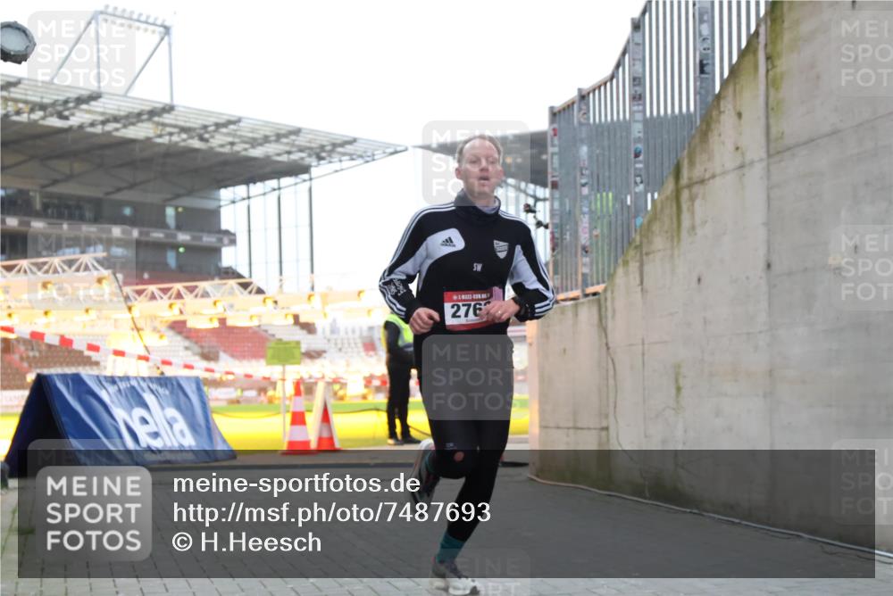 08.12.2024 - St. Pauli X-Mass-Run No. 14 H.Heesch http://msf.ph/oto/7487693 08.12.2024 09:52:13 Ziel 918, 2763, 3285, 36, 918, 2763 meine-sportfotos.de