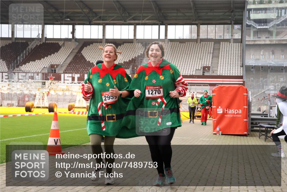 08.12.2024 - St. Pauli X-Mass-Run No. 14 Yannick Fuchs http://msf.ph/oto/7489753 08.12.2024 10:40:03 Ziel 105, 200, 401, 493, 590, 597, 640, 1270, 2114, 2116, 2242, 2570, 2609, 2959 meine-sportfotos.de