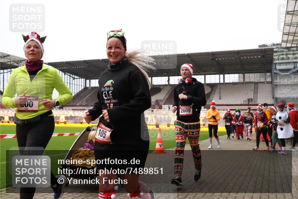 08.12.2024 - St. Pauli X-Mass-Run No. 14 Yannick Fuchs http://msf.ph/oto/7489851 08.12.2024 10:40:15 Ziel 105, 200, 263, 321, 375, 482, 493, 736, 743, 1270, 1292, 1303, 1494, 1495, 1764, 1766, 2533, 2609, 2610, 2959 meine-sportfotos.de