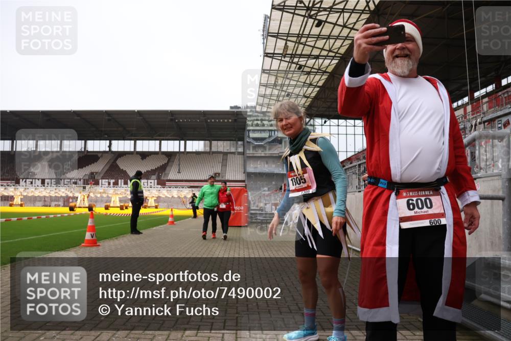 08.12.2024 - St. Pauli X-Mass-Run No. 14 Yannick Fuchs http://msf.ph/oto/7490002 08.12.2024 10:40:31 Ziel 263, 304, 321, 334, 375, 482, 538, 728, 736, 743, 967, 1292, 1303, 1305, 1308, 1494, 1495, 1764, 1766, 2533 meine-sportfotos.de