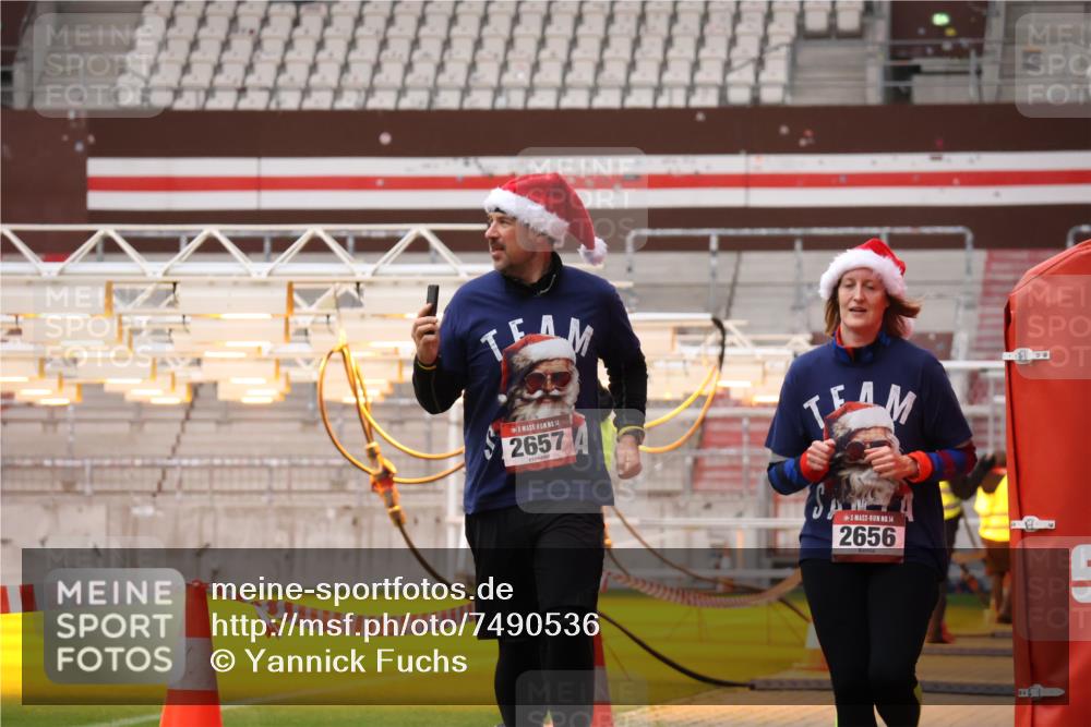 08.12.2024 - St. Pauli X-Mass-Run No. 14 Yannick Fuchs http://msf.ph/oto/7490536 08.12.2024 10:41:14 Ziel 584, 1131, 1463, 2064, 2476, 2589, 2656, 2678, 2680, 2682 meine-sportfotos.de