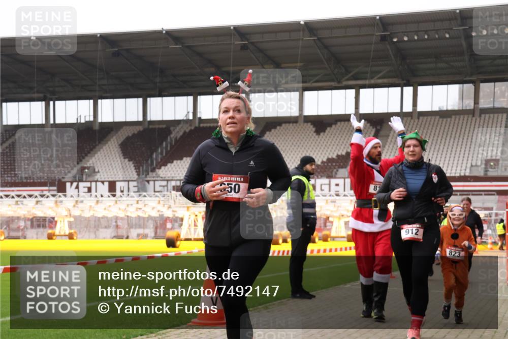 08.12.2024 - St. Pauli X-Mass-Run No. 14 Yannick Fuchs http://msf.ph/oto/7492147 08.12.2024 10:43:37 Ziel 307, 491, 557, 650, 680, 695, 816, 823, 912, 957, 1091, 1515, 1519, 1649, 1698, 2190 meine-sportfotos.de