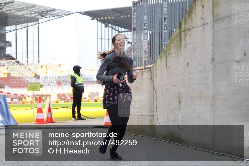 08.12.2024 - St. Pauli X-Mass-Run No. 14 H.Heesch http://msf.ph/oto/7492259 08.12.2024 09:58:15 Ziel 510, 510, 1532, 1789, 3092, 3171 meine-sportfotos.de