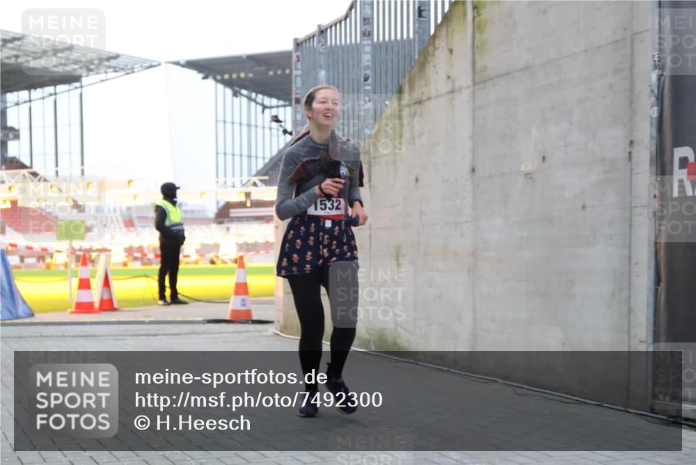 08.12.2024 - St. Pauli X-Mass-Run No. 14 H.Heesch http://msf.ph/oto/7492300 08.12.2024 09:58:16 Ziel 510, 1532, 510, 1532, 1789, 3092, 3171 meine-sportfotos.de