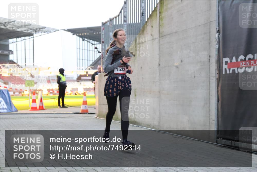 08.12.2024 - St. Pauli X-Mass-Run No. 14 H.Heesch http://msf.ph/oto/7492314 08.12.2024 09:58:16 Ziel 510, 1532, 510, 1532, 1789, 3092, 3171 meine-sportfotos.de