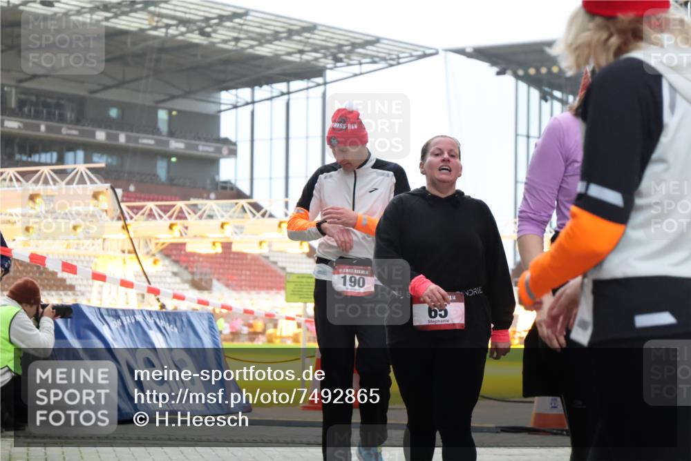 08.12.2024 - St. Pauli X-Mass-Run No. 14 H.Heesch http://msf.ph/oto/7492865 08.12.2024 10:06:24 Ziel 175, 1068, 1243, 2474, 3115, 3118, 3184, 40, 65, 1068, 1232, 3006 meine-sportfotos.de