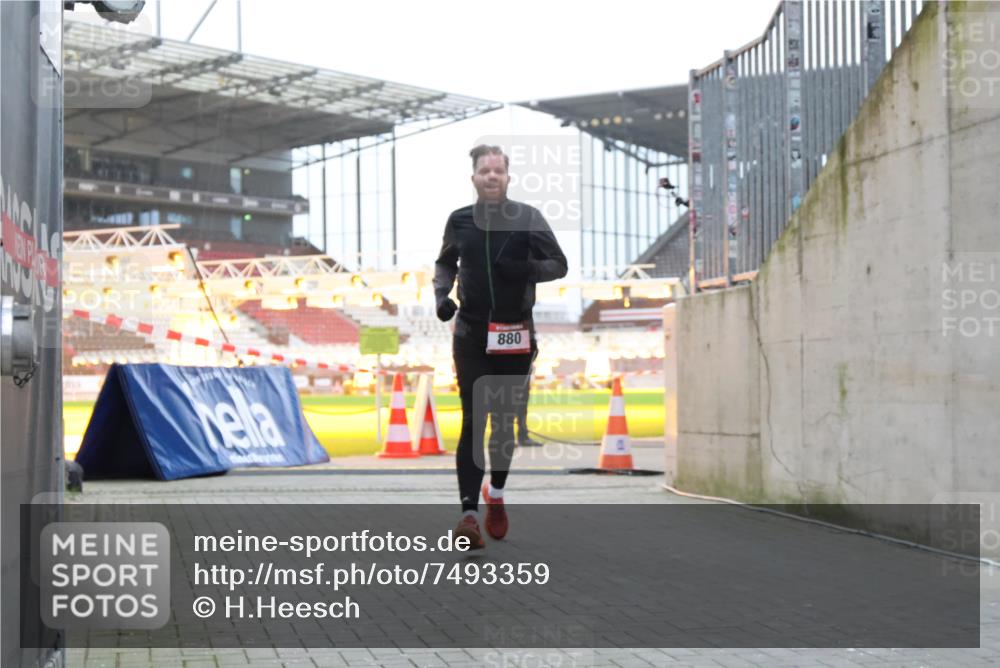 08.12.2024 - St. Pauli X-Mass-Run No. 14 H.Heesch http://msf.ph/oto/7493359 08.12.2024 09:58:37 Ziel 55, 1075, 1080, 1396, 1397, 2872, 2934, 2943, 2944, 55, 802, 880, 2984, 3109 meine-sportfotos.de