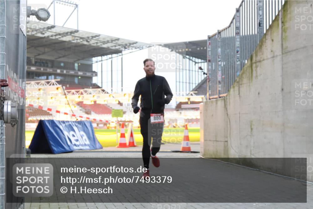 08.12.2024 - St. Pauli X-Mass-Run No. 14 H.Heesch http://msf.ph/oto/7493379 08.12.2024 09:58:37 Ziel 55, 1075, 1080, 1396, 1397, 2872, 2934, 2943, 2944, 55, 802, 880, 2984, 3109 meine-sportfotos.de