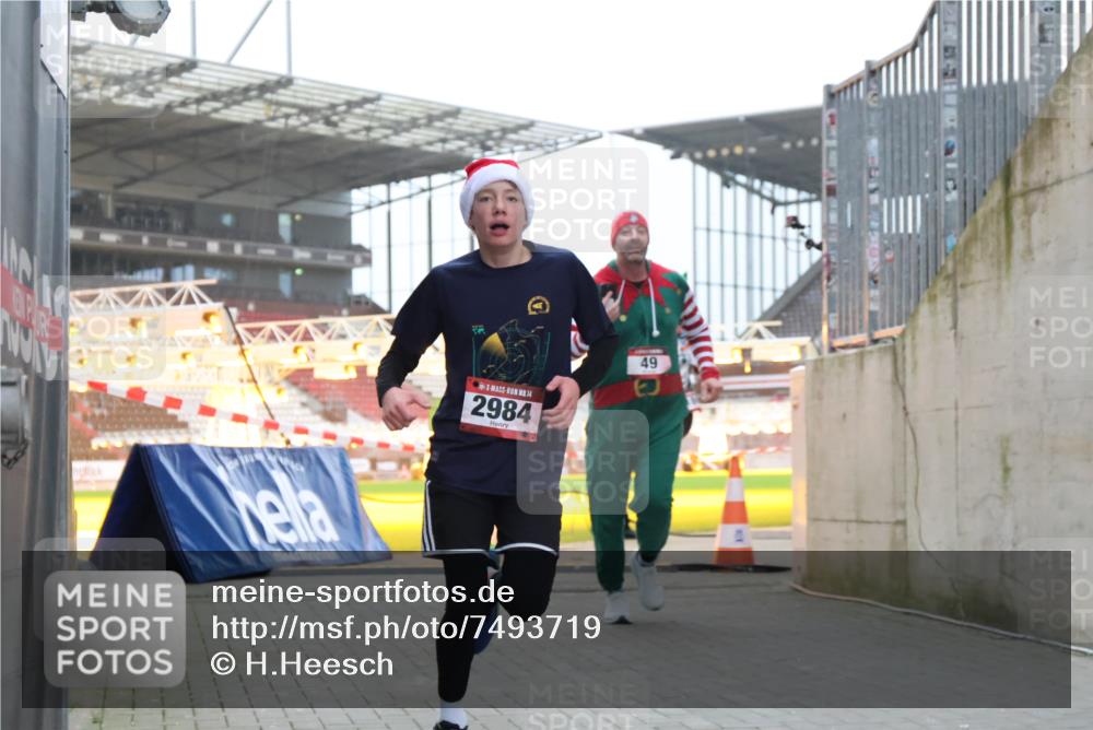 08.12.2024 - St. Pauli X-Mass-Run No. 14 H.Heesch http://msf.ph/oto/7493719 08.12.2024 09:58:46 Ziel 55, 802, 880, 1075, 1080, 1396, 1397, 2984, 3109, 49, 832, 1864, 2428, 2984 meine-sportfotos.de