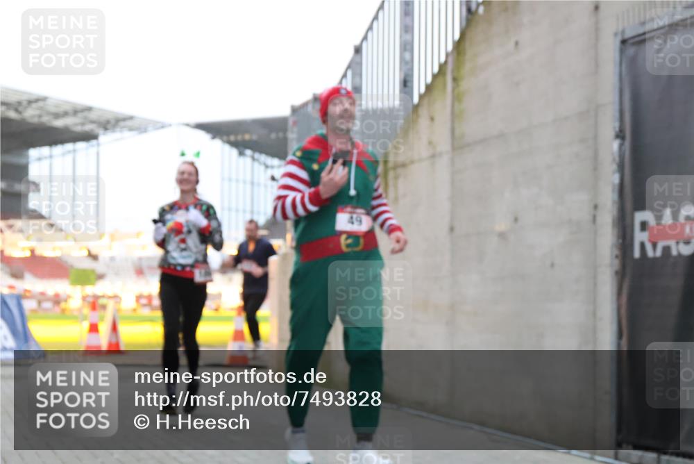 08.12.2024 - St. Pauli X-Mass-Run No. 14 H.Heesch http://msf.ph/oto/7493828 08.12.2024 09:58:47 Ziel 55, 802, 880, 1075, 1080, 2984, 3109, 49, 832, 1864, 2428, 2984 meine-sportfotos.de