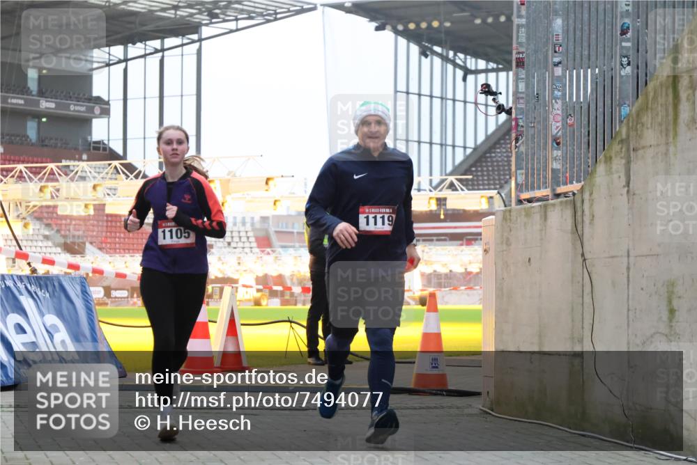 08.12.2024 - St. Pauli X-Mass-Run No. 14 H.Heesch http://msf.ph/oto/7494077 08.12.2024 09:58:56 Ziel 49, 802, 832, 1864, 2428, 2984, 3109, 111, 1105, 1119, 2722 meine-sportfotos.de