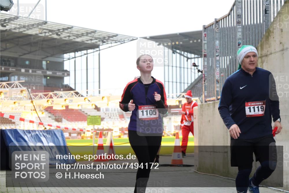 08.12.2024 - St. Pauli X-Mass-Run No. 14 H.Heesch http://msf.ph/oto/7494172 08.12.2024 09:58:57 Ziel 49, 802, 832, 1119, 1864, 2428, 2984, 3109, 111, 1105, 1119, 2722 meine-sportfotos.de