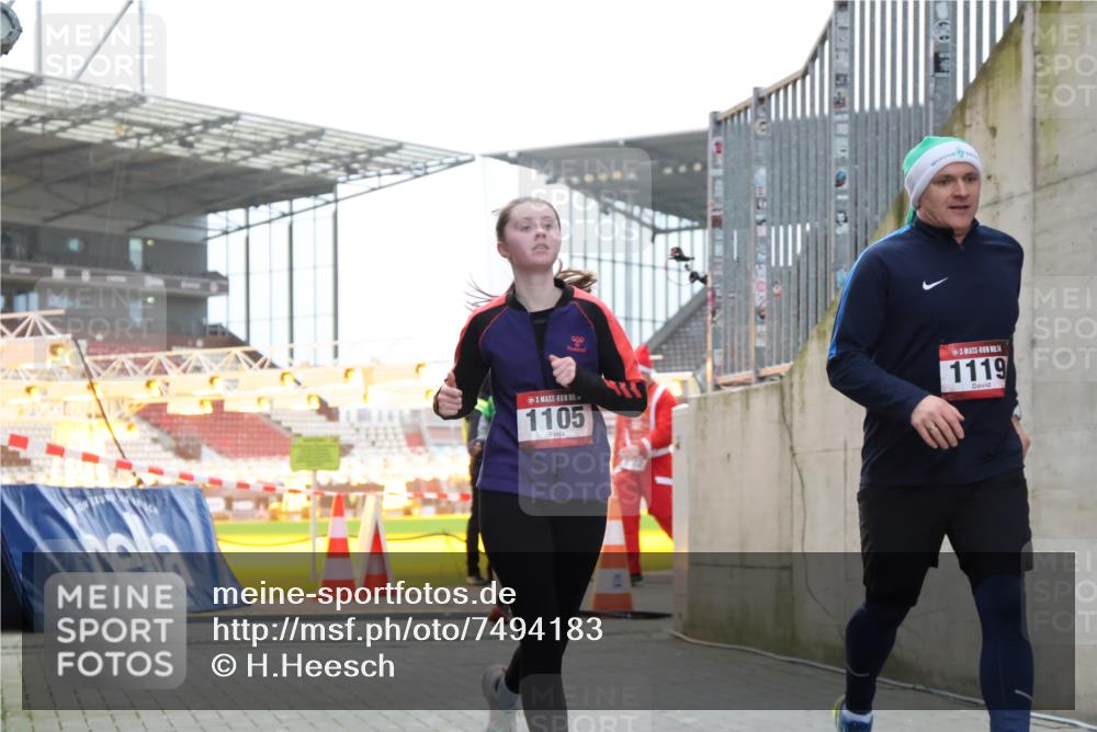 08.12.2024 - St. Pauli X-Mass-Run No. 14 H.Heesch http://msf.ph/oto/7494183 08.12.2024 09:58:57 Ziel 49, 802, 832, 1119, 1864, 2428, 2984, 3109, 111, 1105, 1119, 2722 meine-sportfotos.de