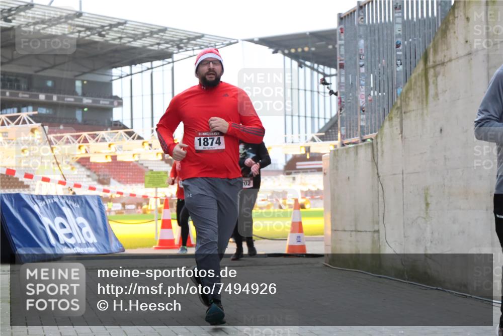 08.12.2024 - St. Pauli X-Mass-Run No. 14 H.Heesch http://msf.ph/oto/7494926 08.12.2024 09:59:31 Ziel 738, 1534, 1874, 2983, 3293, 1202, 1802, 1874, 3293 meine-sportfotos.de