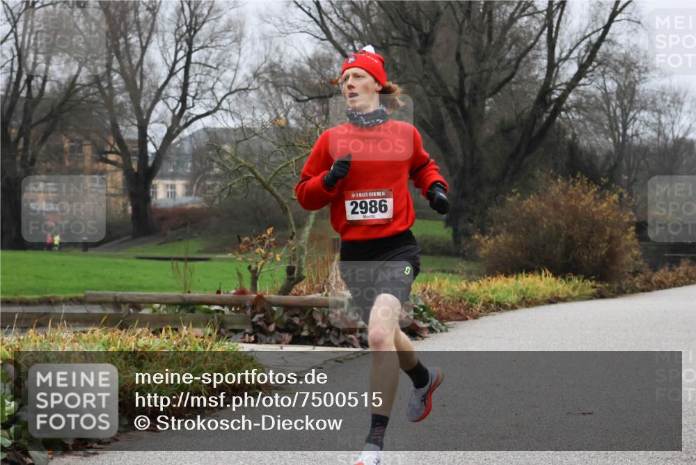 08.12.2024 - St. Pauli X-Mass-Run No. 14 Strokosch-Dieckow http://msf.ph/oto/7500515 08.12.2024 09:42:02 Laufen 14, 2986 meine-sportfotos.de