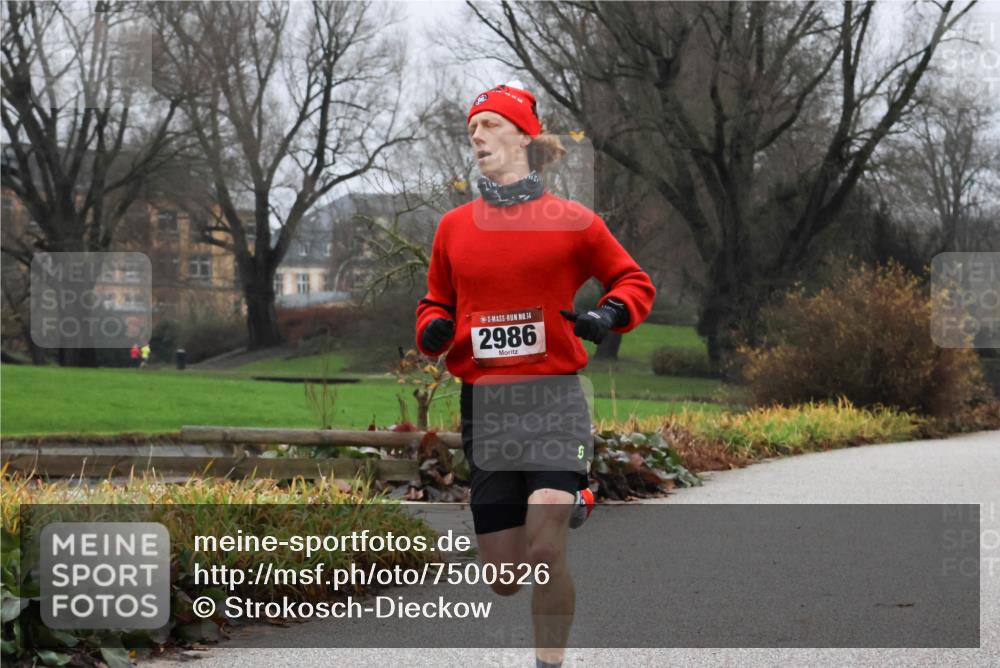 08.12.2024 - St. Pauli X-Mass-Run No. 14 Strokosch-Dieckow http://msf.ph/oto/7500526 08.12.2024 09:42:02 Laufen 14, 2986 meine-sportfotos.de
