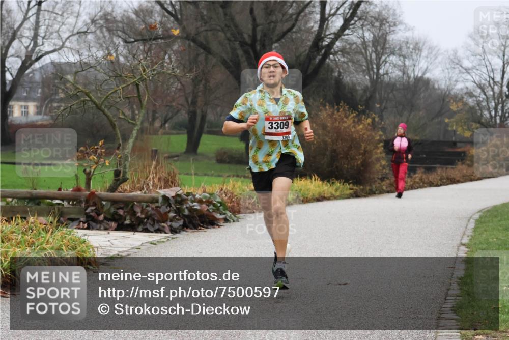 08.12.2024 - St. Pauli X-Mass-Run No. 14 Strokosch-Dieckow http://msf.ph/oto/7500597 08.12.2024 09:43:28 Laufen 3309, 3309 meine-sportfotos.de