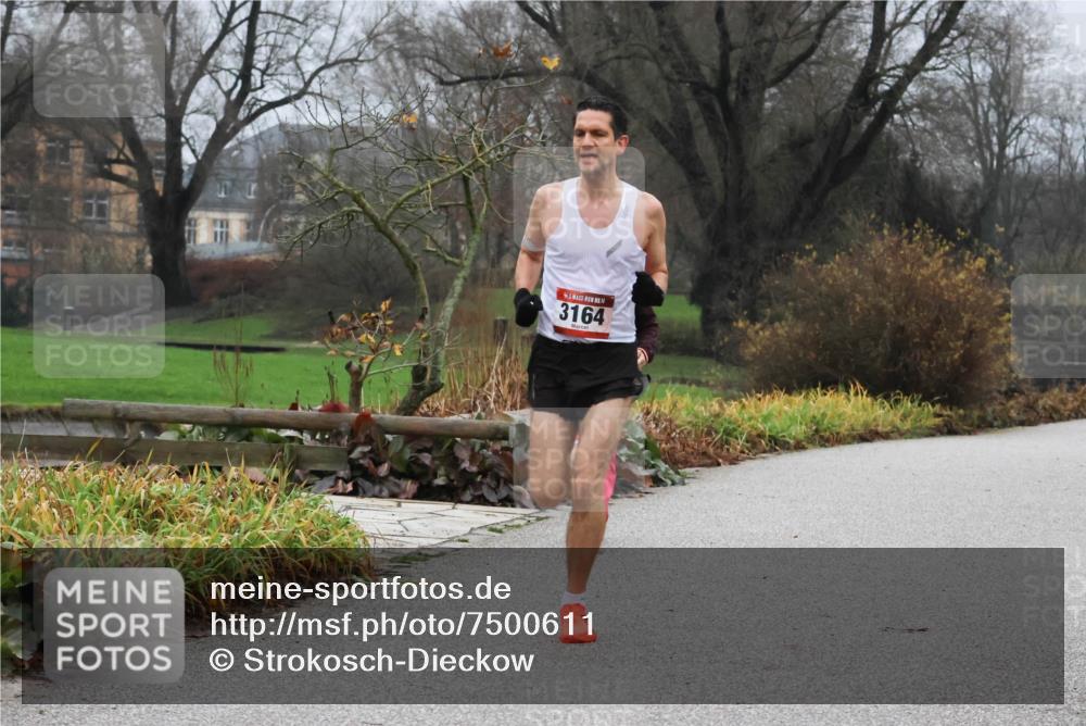 08.12.2024 - St. Pauli X-Mass-Run No. 14 Strokosch-Dieckow http://msf.ph/oto/7500611 08.12.2024 09:43:39 Laufen 14, 3164 meine-sportfotos.de