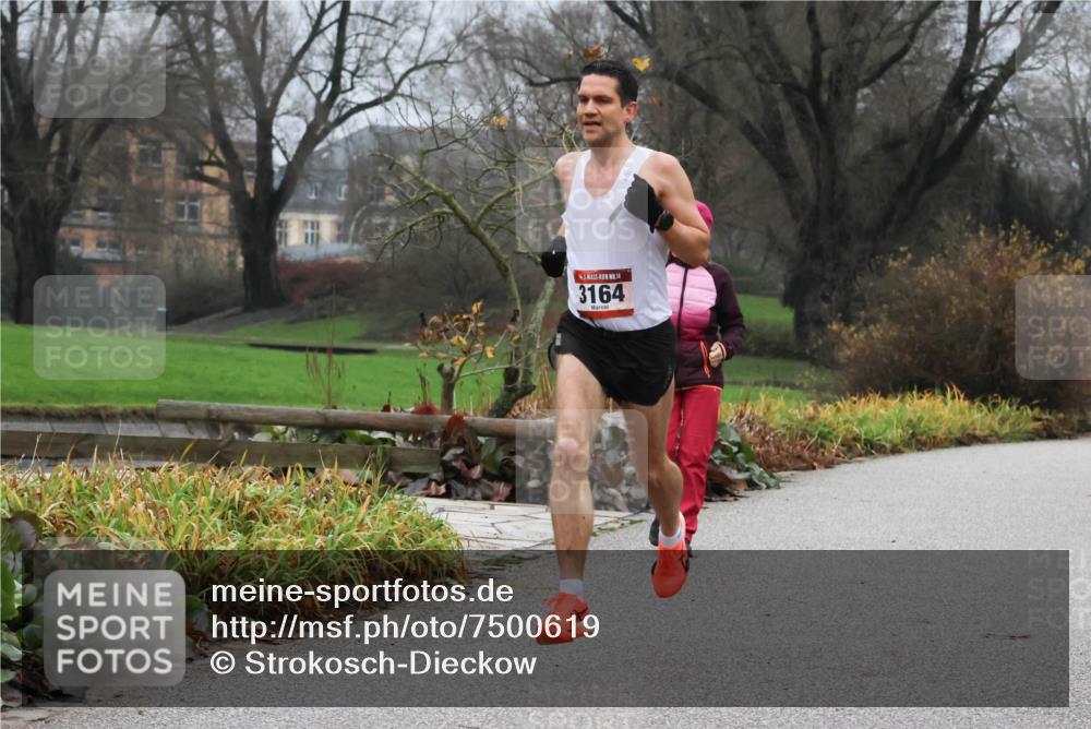 08.12.2024 - St. Pauli X-Mass-Run No. 14 Strokosch-Dieckow http://msf.ph/oto/7500619 08.12.2024 09:43:39 Laufen 14, 3164 meine-sportfotos.de