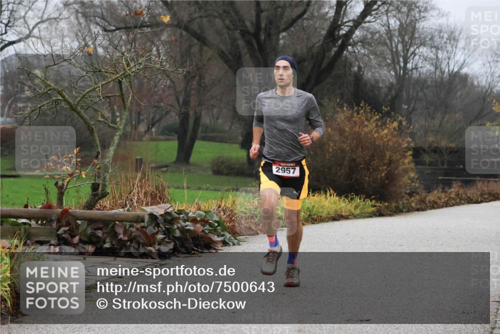 08.12.2024 - St. Pauli X-Mass-Run No. 14 Strokosch-Dieckow http://msf.ph/oto/7500643 08.12.2024 09:43:59 Laufen 2957 meine-sportfotos.de