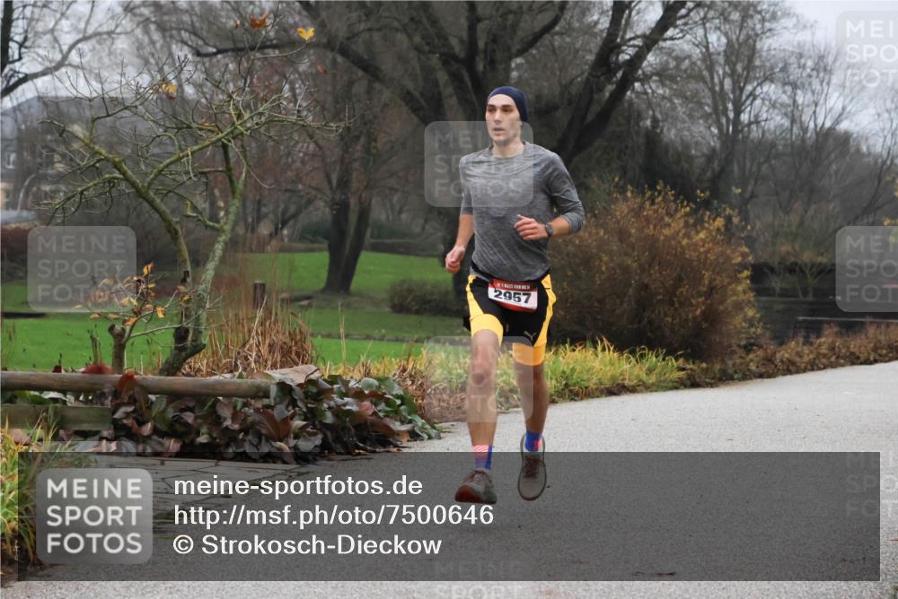 08.12.2024 - St. Pauli X-Mass-Run No. 14 Strokosch-Dieckow http://msf.ph/oto/7500646 08.12.2024 09:43:59 Laufen 2957 meine-sportfotos.de