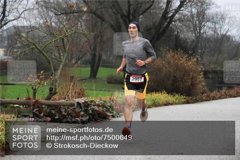 08.12.2024 - St. Pauli X-Mass-Run No. 14 Strokosch-Dieckow http://msf.ph/oto/7500649 08.12.2024 09:43:59 Laufen 14, 2957 meine-sportfotos.de