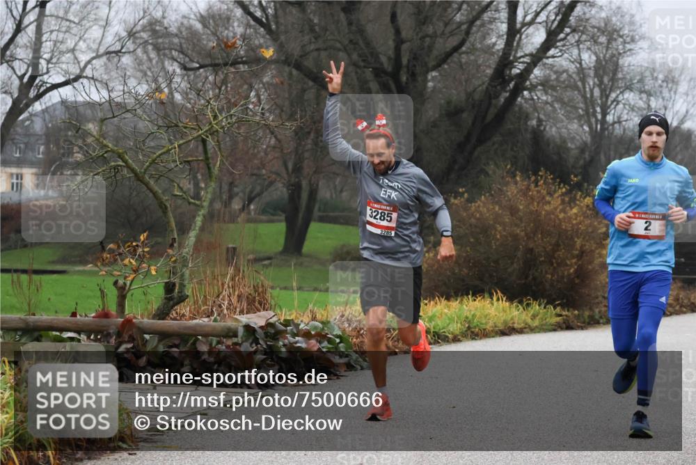 08.12.2024 - St. Pauli X-Mass-Run No. 14 Strokosch-Dieckow http://msf.ph/oto/7500666 08.12.2024 09:44:09 Laufen 14, 3285, 3285, 2 meine-sportfotos.de