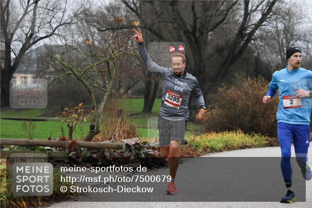 08.12.2024 - St. Pauli X-Mass-Run No. 14 Strokosch-Dieckow http://msf.ph/oto/7500679 08.12.2024 09:44:09 Laufen 3285, 3285, 14, 2 meine-sportfotos.de