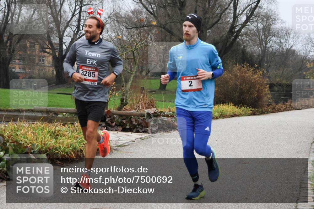 08.12.2024 - St. Pauli X-Mass-Run No. 14 Strokosch-Dieckow http://msf.ph/oto/7500692 08.12.2024 09:44:11 Laufen 3285, 3285, 2 meine-sportfotos.de
