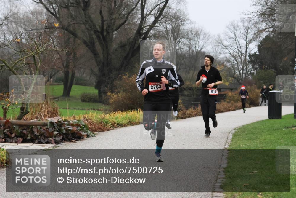 08.12.2024 - St. Pauli X-Mass-Run No. 14 Strokosch-Dieckow http://msf.ph/oto/7500725 08.12.2024 09:44:30 Laufen 2763, 918 meine-sportfotos.de