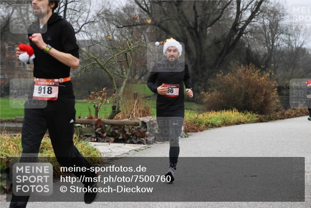 08.12.2024 - St. Pauli X-Mass-Run No. 14 Strokosch-Dieckow http://msf.ph/oto/7500760 08.12.2024 09:44:34 Laufen 14, 918, 14, 36 meine-sportfotos.de