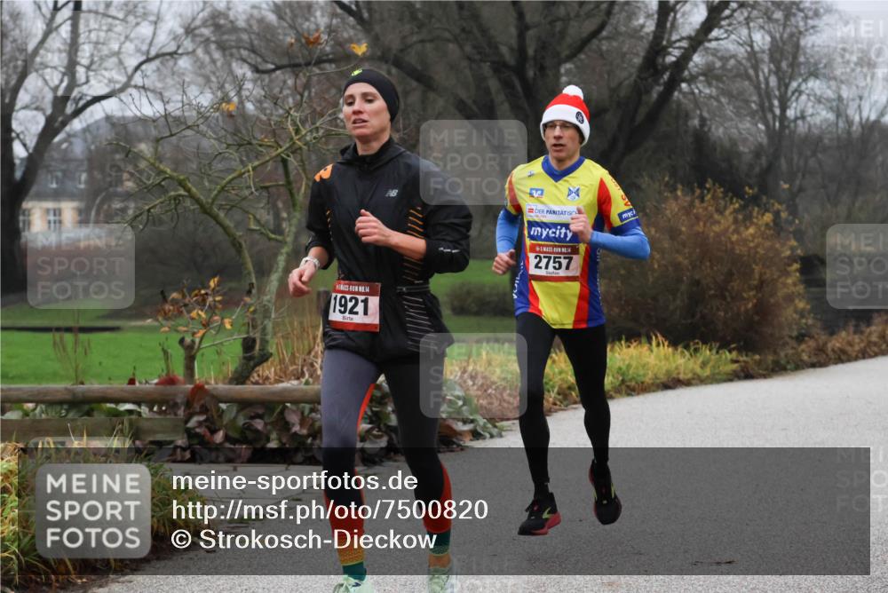 08.12.2024 - St. Pauli X-Mass-Run No. 14 Strokosch-Dieckow http://msf.ph/oto/7500820 08.12.2024 09:44:46 Laufen 14, 1921, 14, 2757 meine-sportfotos.de