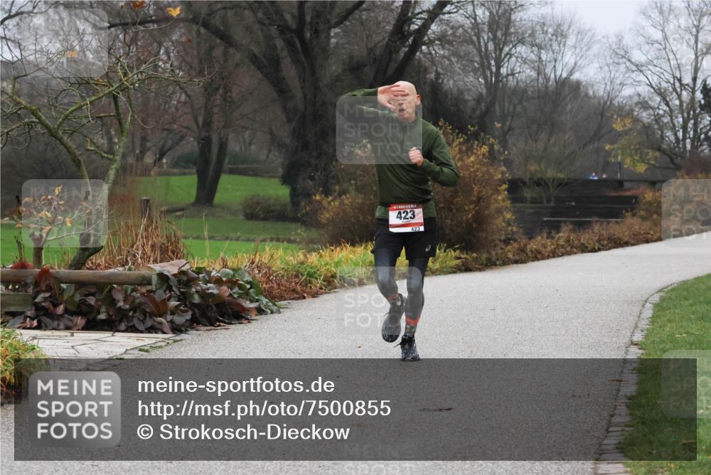 08.12.2024 - St. Pauli X-Mass-Run No. 14 Strokosch-Dieckow http://msf.ph/oto/7500855 08.12.2024 09:44:58 Laufen 423, 423 meine-sportfotos.de