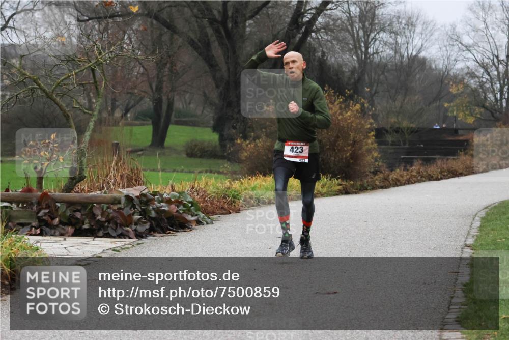 08.12.2024 - St. Pauli X-Mass-Run No. 14 Strokosch-Dieckow http://msf.ph/oto/7500859 08.12.2024 09:44:58 Laufen 423, 423 meine-sportfotos.de