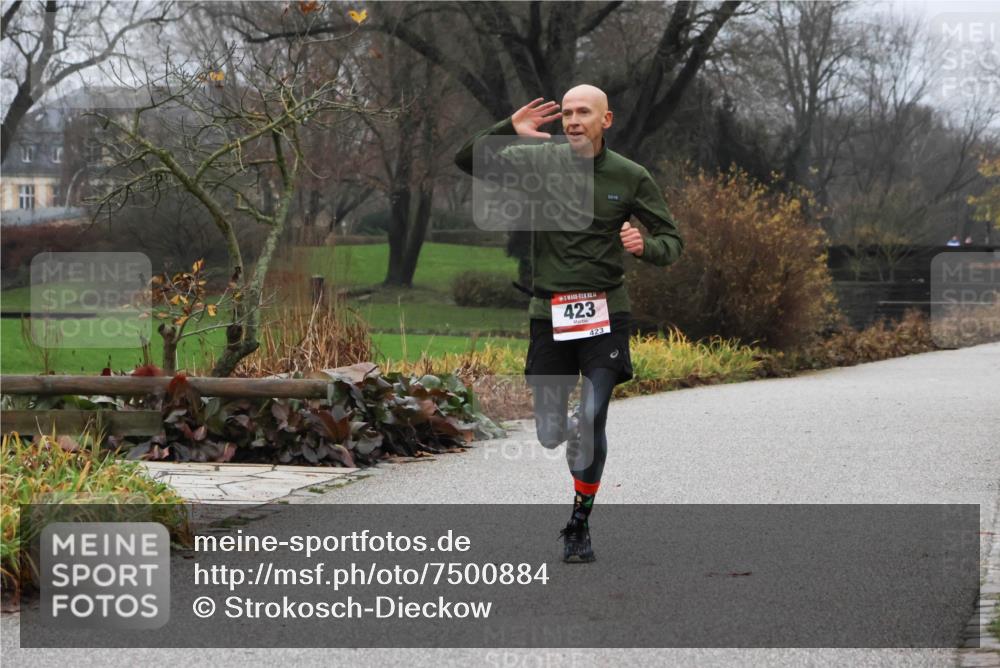 08.12.2024 - St. Pauli X-Mass-Run No. 14 Strokosch-Dieckow http://msf.ph/oto/7500884 08.12.2024 09:44:58 Laufen 423, 423 meine-sportfotos.de