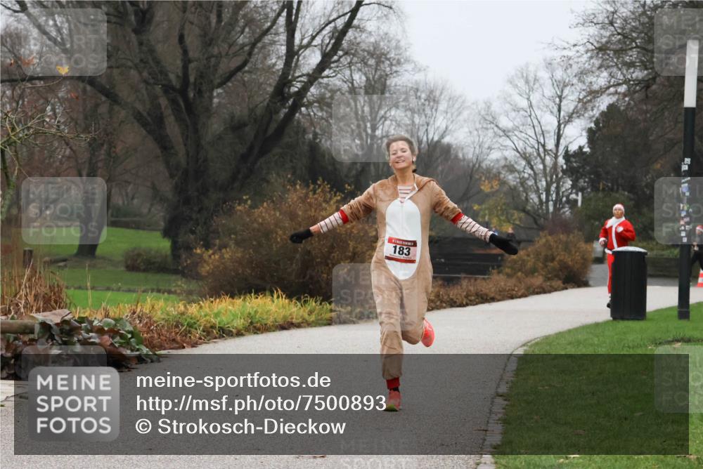 08.12.2024 - St. Pauli X-Mass-Run No. 14 Strokosch-Dieckow http://msf.ph/oto/7500893 08.12.2024 09:45:13 Laufen 183 meine-sportfotos.de