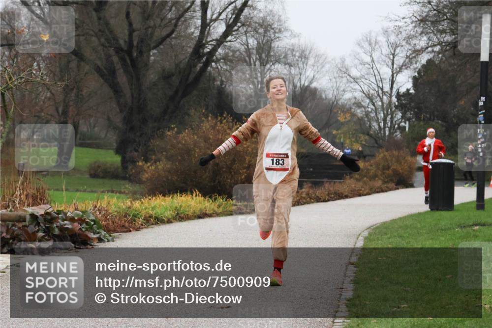 08.12.2024 - St. Pauli X-Mass-Run No. 14 Strokosch-Dieckow http://msf.ph/oto/7500909 08.12.2024 09:45:14 Laufen 183 meine-sportfotos.de