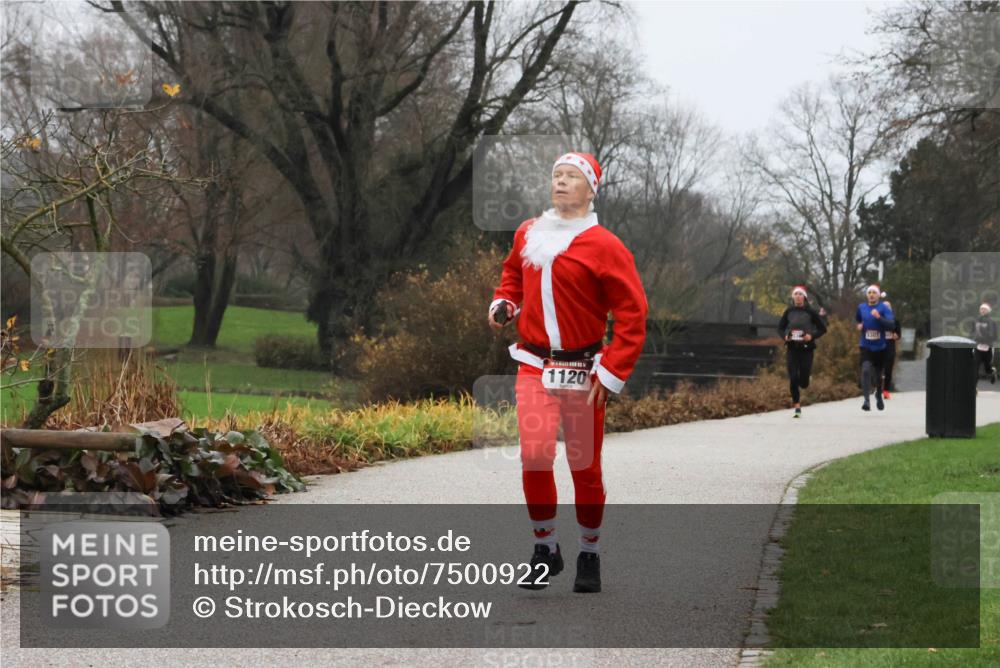 08.12.2024 - St. Pauli X-Mass-Run No. 14 Strokosch-Dieckow http://msf.ph/oto/7500922 08.12.2024 09:45:21 Laufen 1120 meine-sportfotos.de