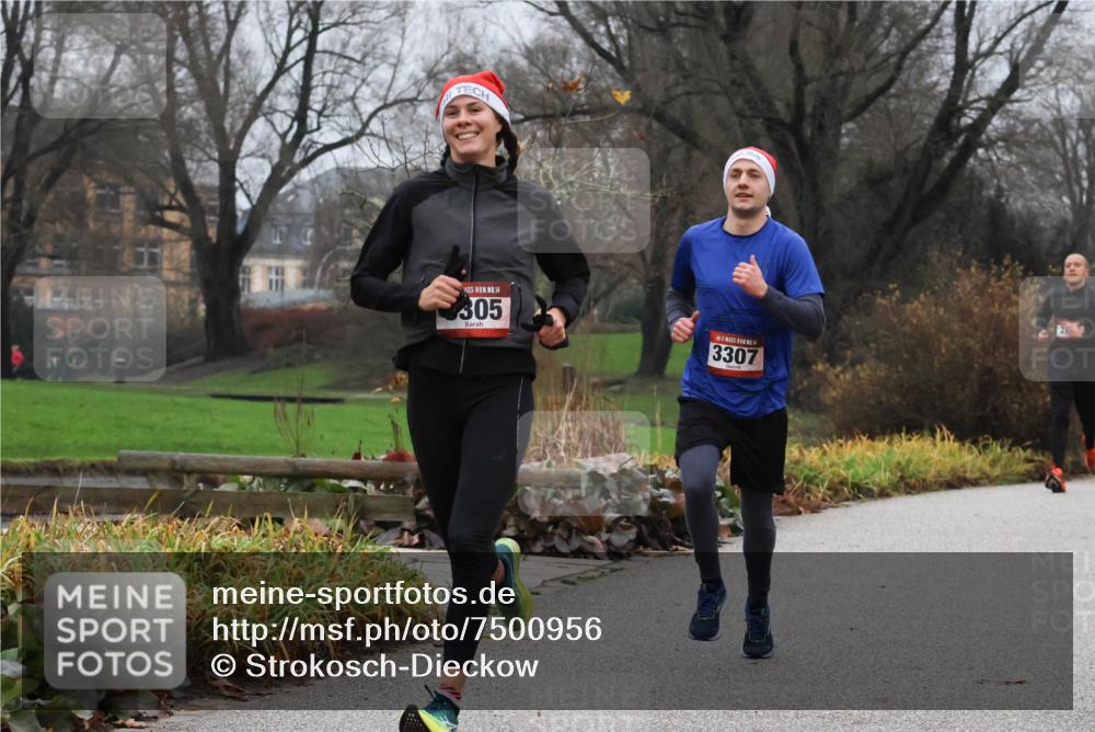 08.12.2024 - St. Pauli X-Mass-Run No. 14 Strokosch-Dieckow http://msf.ph/oto/7500956 08.12.2024 09:45:30 Laufen 14, 305, 3307 meine-sportfotos.de