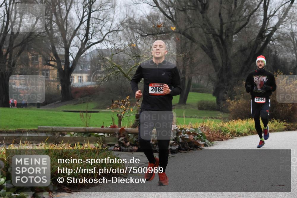 08.12.2024 - St. Pauli X-Mass-Run No. 14 Strokosch-Dieckow http://msf.ph/oto/7500969 08.12.2024 09:45:35 Laufen 14, 2084, 2844 meine-sportfotos.de