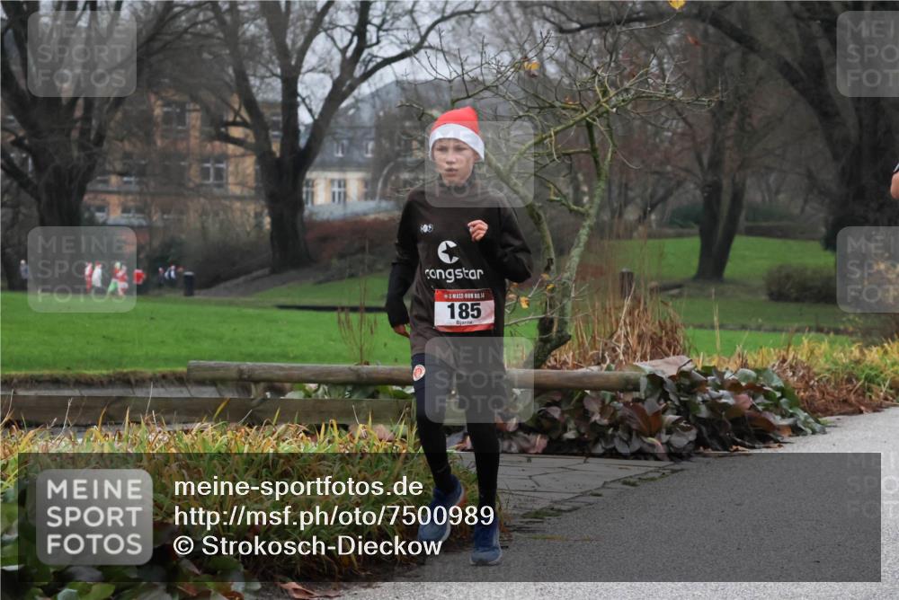 08.12.2024 - St. Pauli X-Mass-Run No. 14 Strokosch-Dieckow http://msf.ph/oto/7500989 08.12.2024 09:45:48 Laufen 14, 185 meine-sportfotos.de