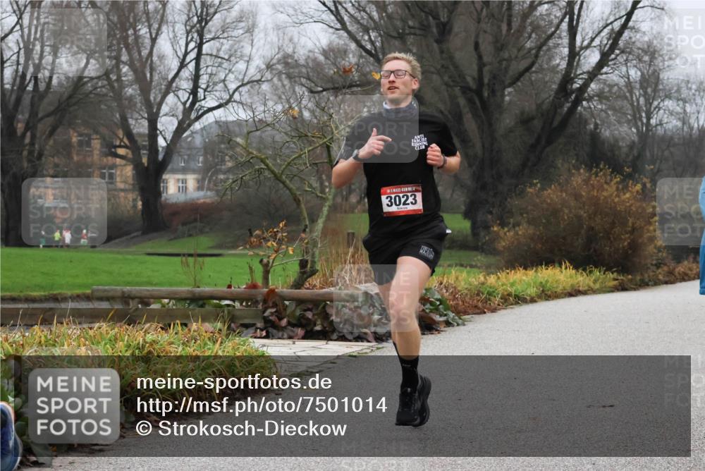 08.12.2024 - St. Pauli X-Mass-Run No. 14 Strokosch-Dieckow http://msf.ph/oto/7501014 08.12.2024 09:45:49 Laufen 14, 3023 meine-sportfotos.de